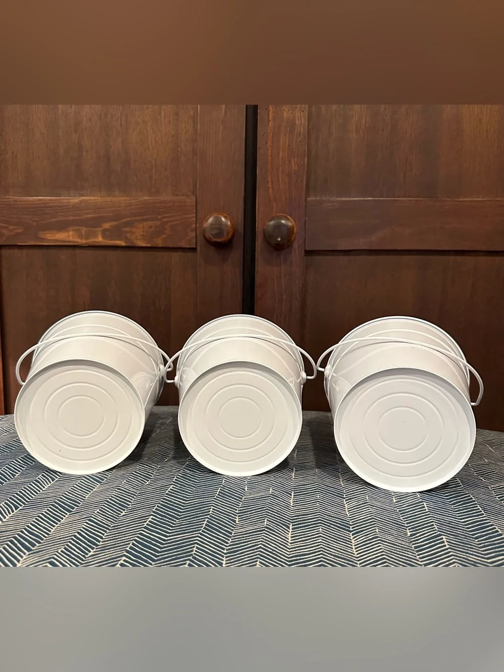 Set of 3 metal buckets with handles • white